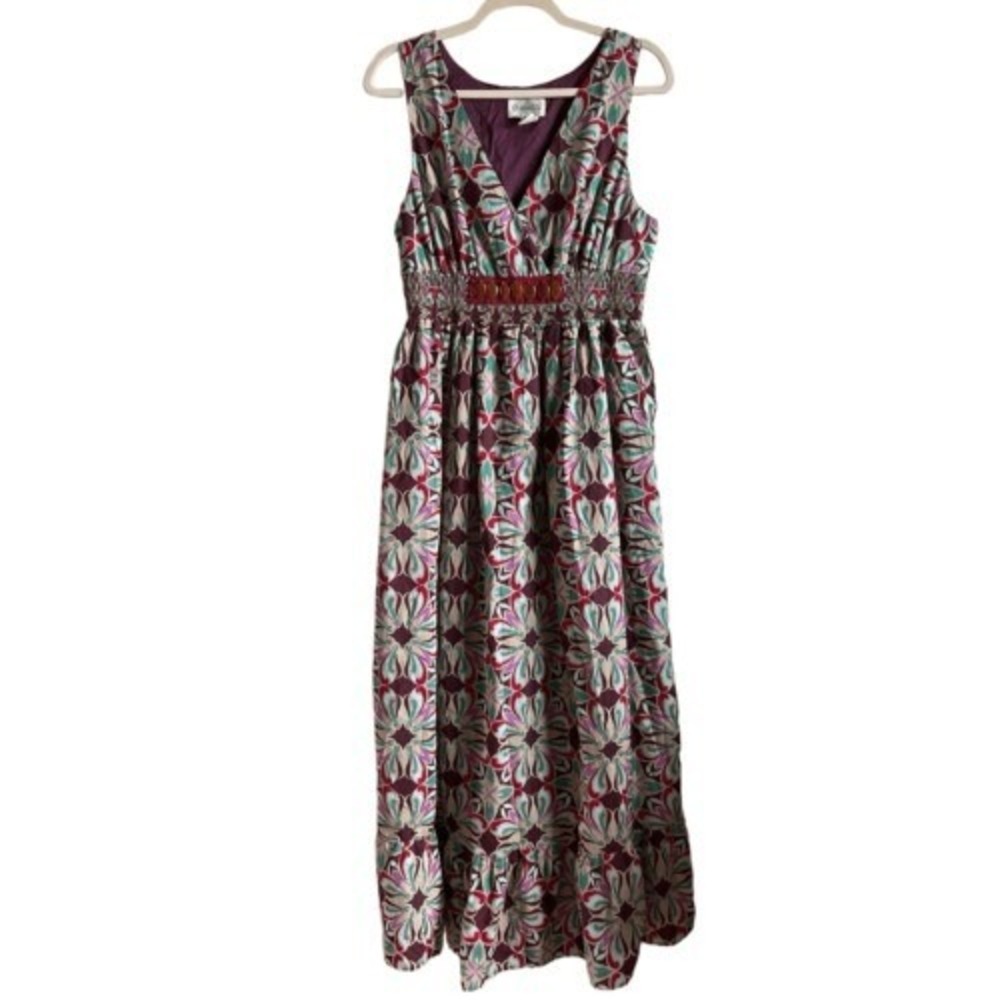 B2 Chadwicks Maxi Dress Floral Print Sleeveless V Neck Smocked Waist Size 14